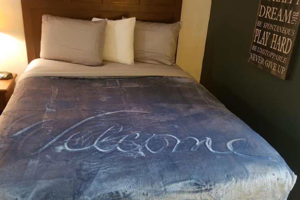 Osu King Bed Hotel Room 109 Wi-Fi Booking Stillwater Exterior foto
